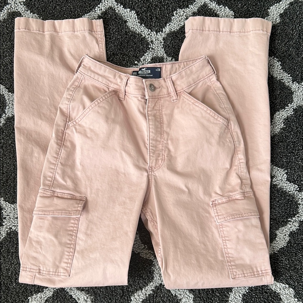 Hollister Light Pink Ultra High Rise Cargo Pants 000L W23L